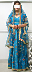インド・アラブ民族衣装の写真