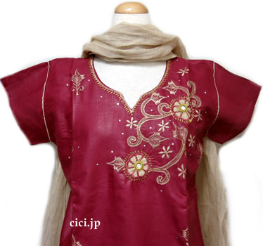 インドの民族衣装／クルティ／パンジャビドレス