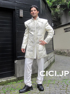 インドの民族衣装／クルタシェルワニ／礼服